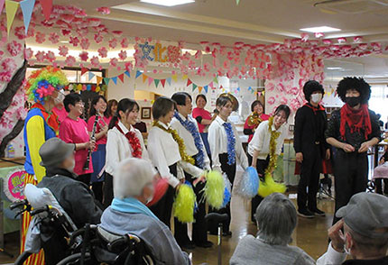 スペシャルゲスト発表